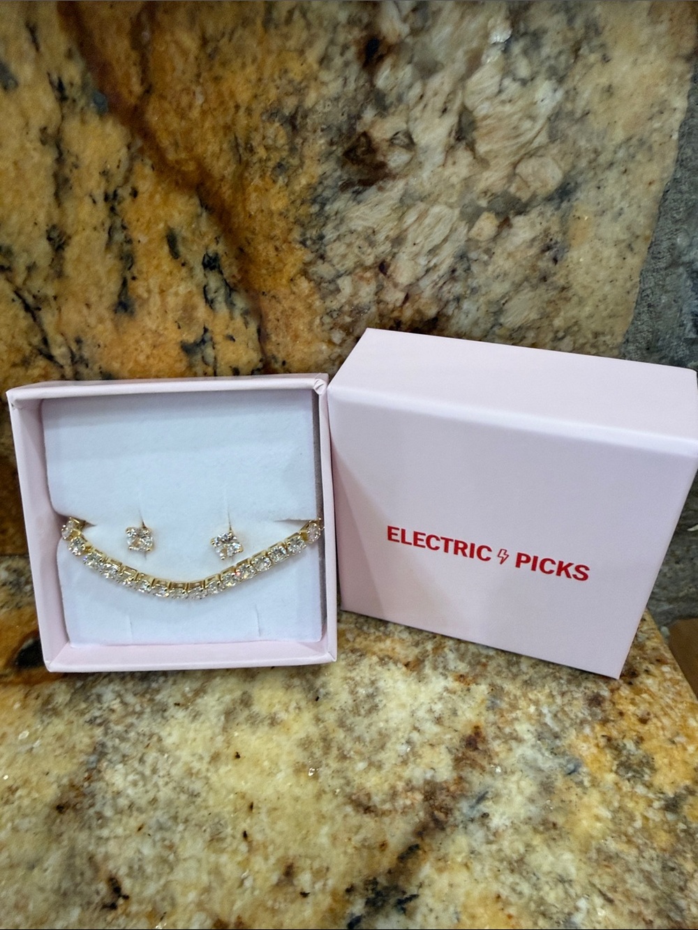 Electric Picks Anna XL bracelet and 6mm Stud Earring Set
